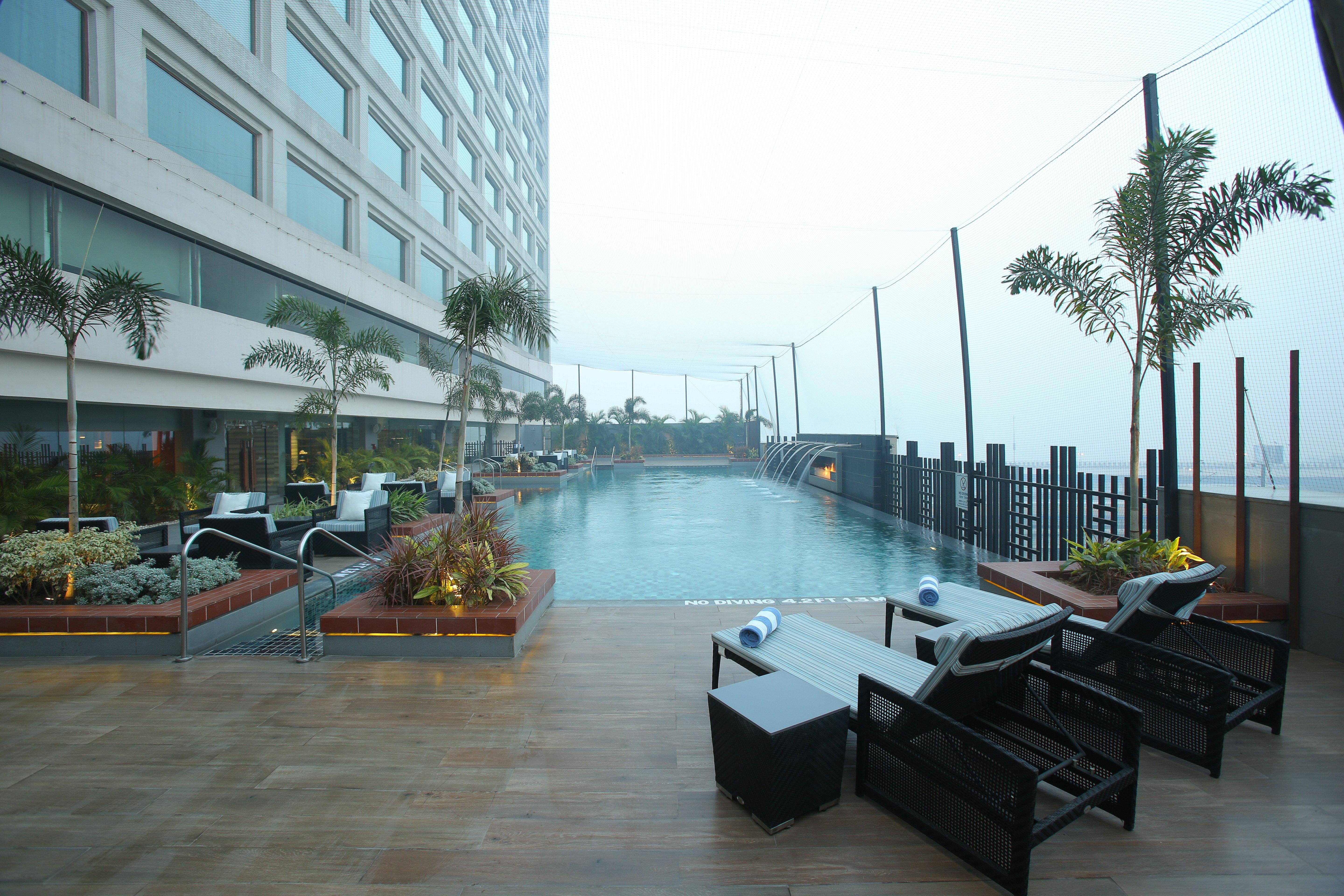 Crowne Plaza New Delhi Mayur Vihar Noida, An Ihg Hotel Exterior foto