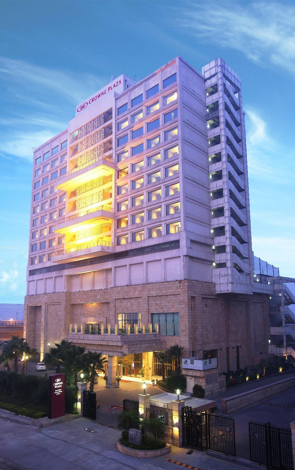 Crowne Plaza New Delhi Mayur Vihar Noida, An Ihg Hotel Exterior foto