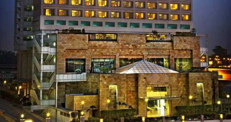 Crowne Plaza New Delhi Mayur Vihar Noida, An Ihg Hotel Exterior foto